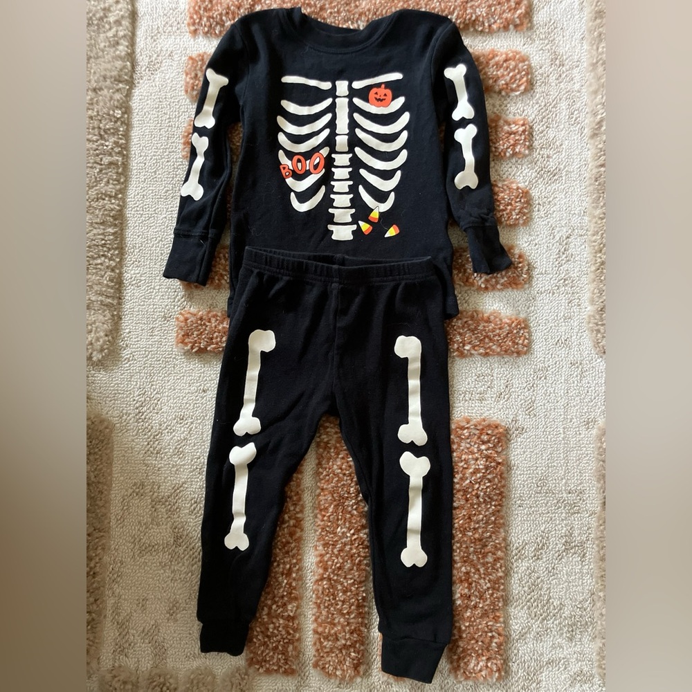 Carters | Skeleton Halloween Pajama Set 18 Months